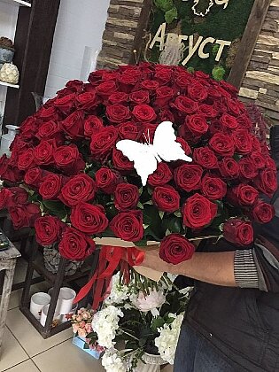 Букеты и композиции