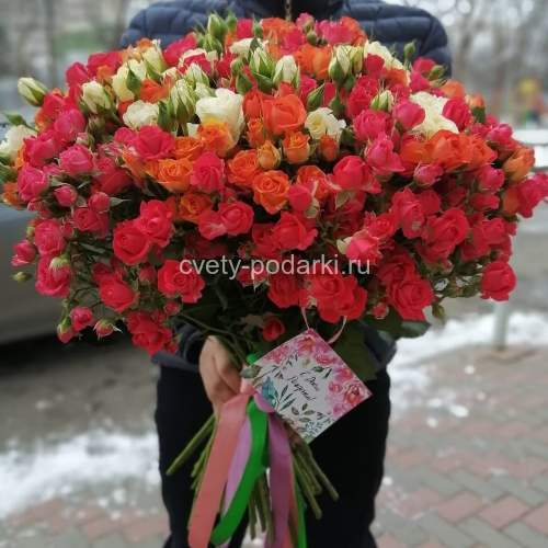 Букет 51 кустовая роза микс